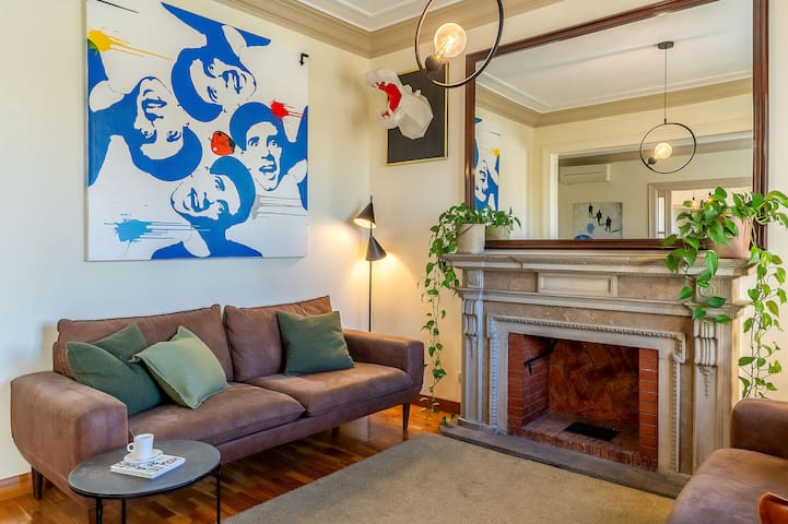 Casa Batlló views/ Family Oriented flat