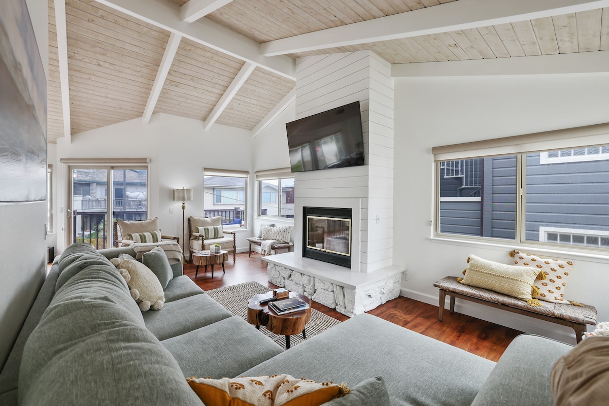 Successful Airbnb property: Cambria by the Sea Near Moonstone beach/park in Cambria