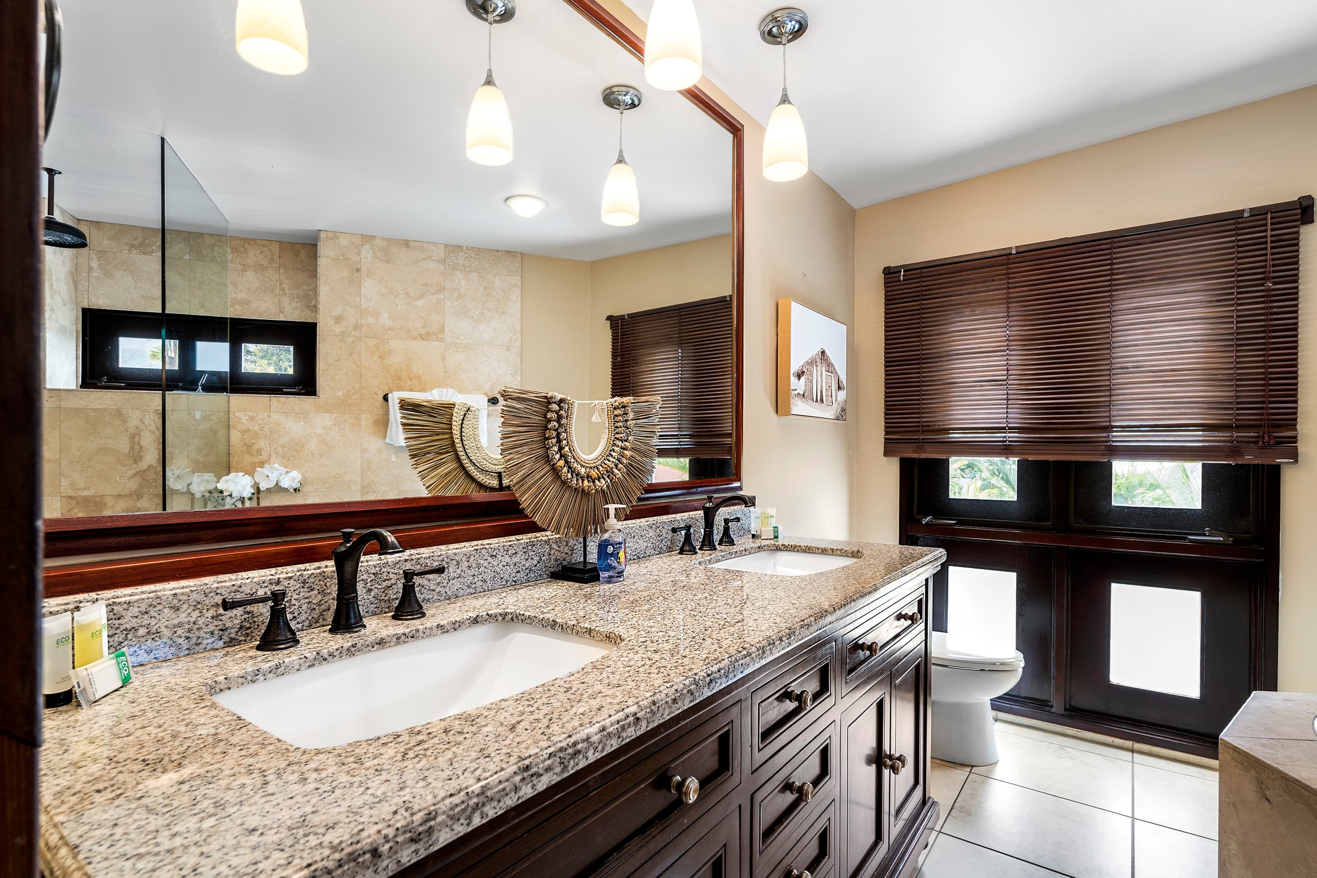 Home in Kailua-Kona · ★4.66 · 5 bedrooms · 8 beds · 5 baths - Image 24