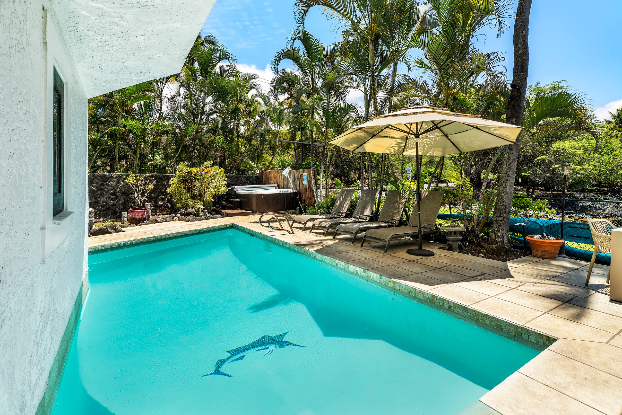 Home in Kailua-Kona · ★4.66 · 5 bedrooms · 8 beds · 5 baths - Image 40