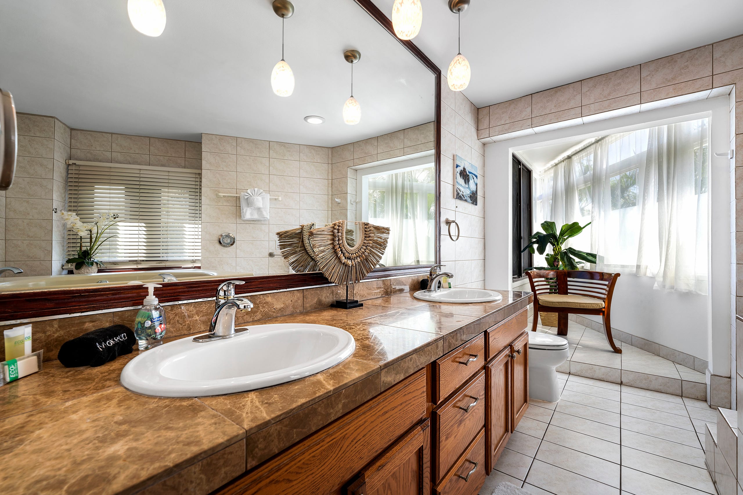 Home in Kailua-Kona · ★4.66 · 5 bedrooms · 8 beds · 5 baths - Image 14
