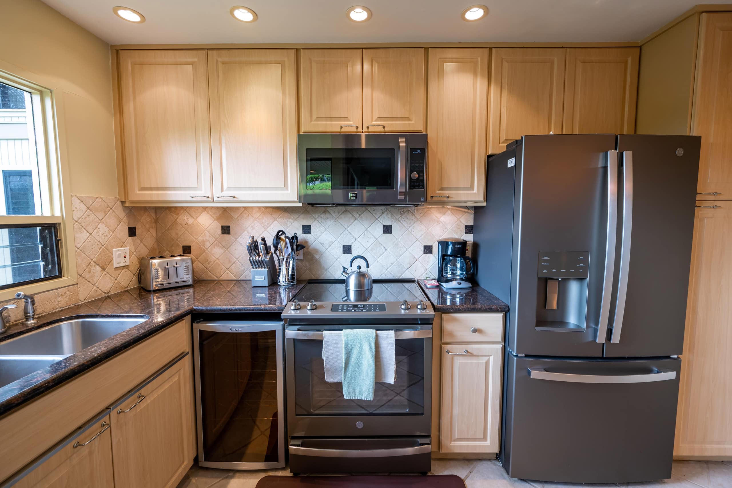 Condo in Kihei · ★5.0 · 1 bedroom · 2 beds · 2 private baths - Image 18