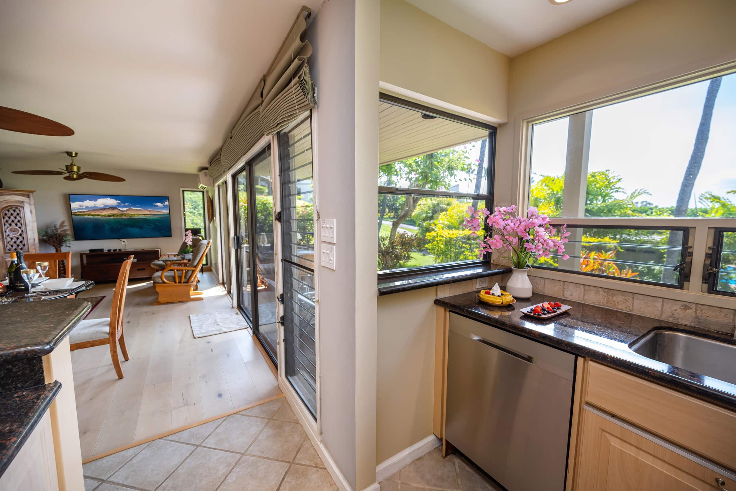 Condo in Kihei · ★5.0 · 1 bedroom · 2 beds · 2 private baths - Image 15