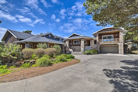 Coastal Oregon Retreat w/ Grill: 11 Mi to Astoria!