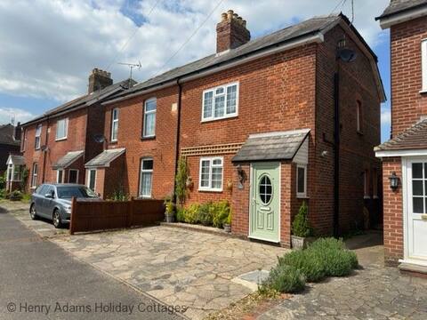 Sparrow Cottage - Close to Goodwood