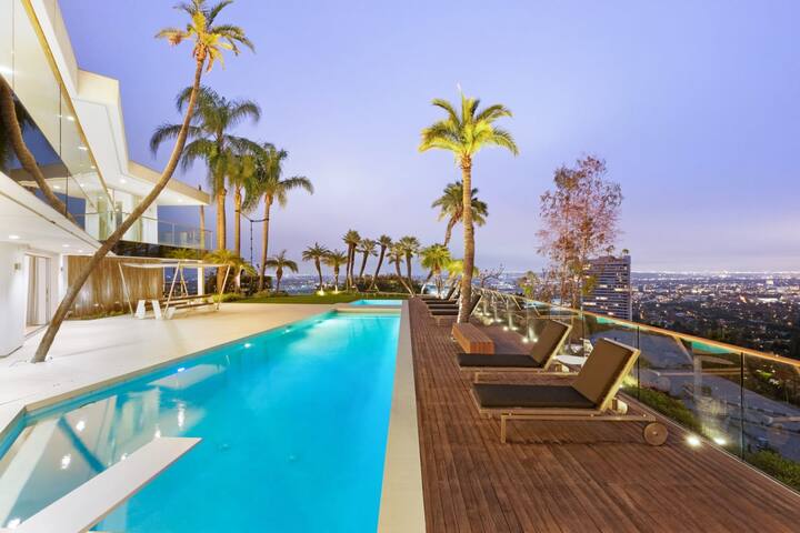 Jetliner by Stay Awhile Villas