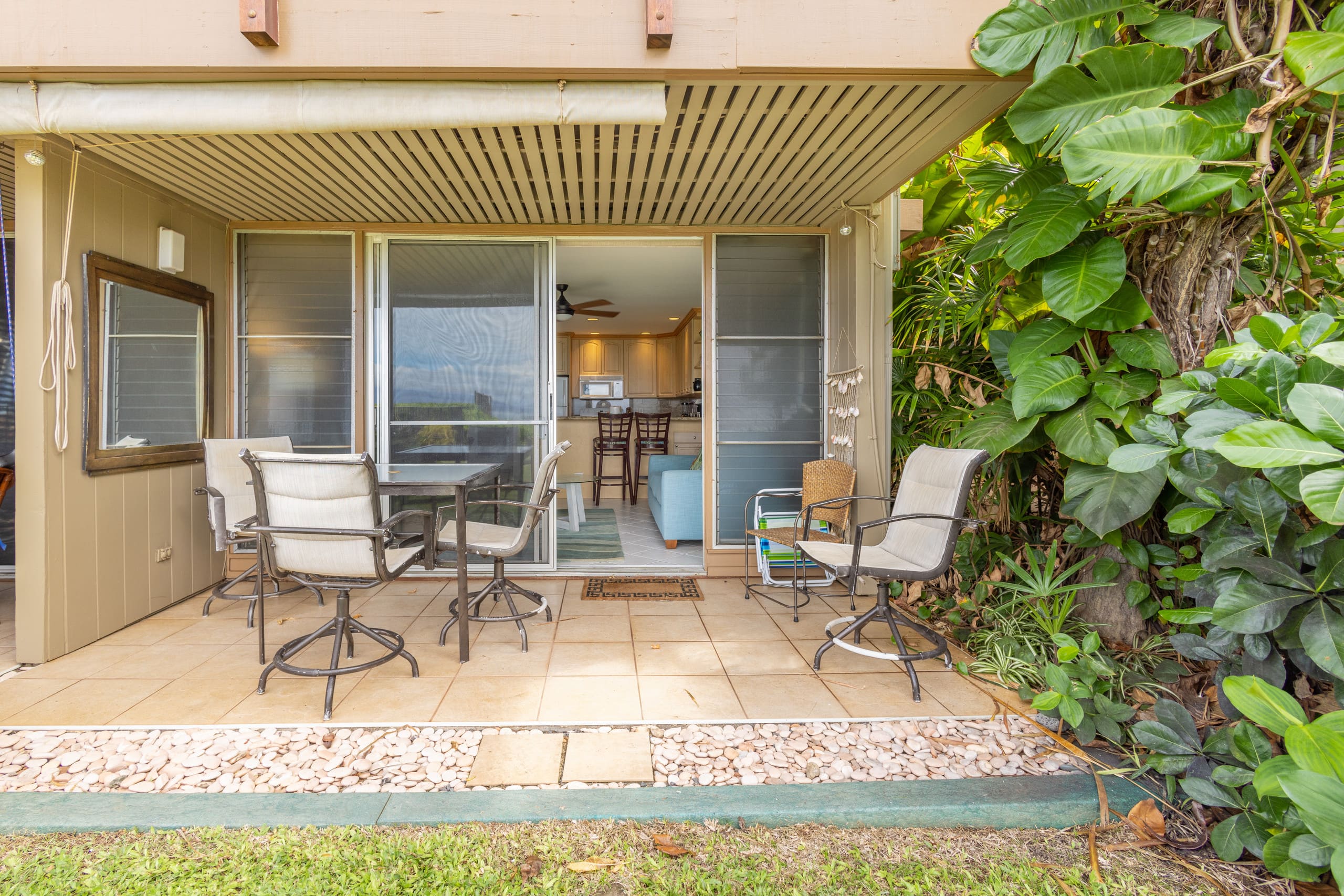 Condo in Lahaina · ★4.71 · 1 bedroom · 1 bed · 1 private bath - Image 10