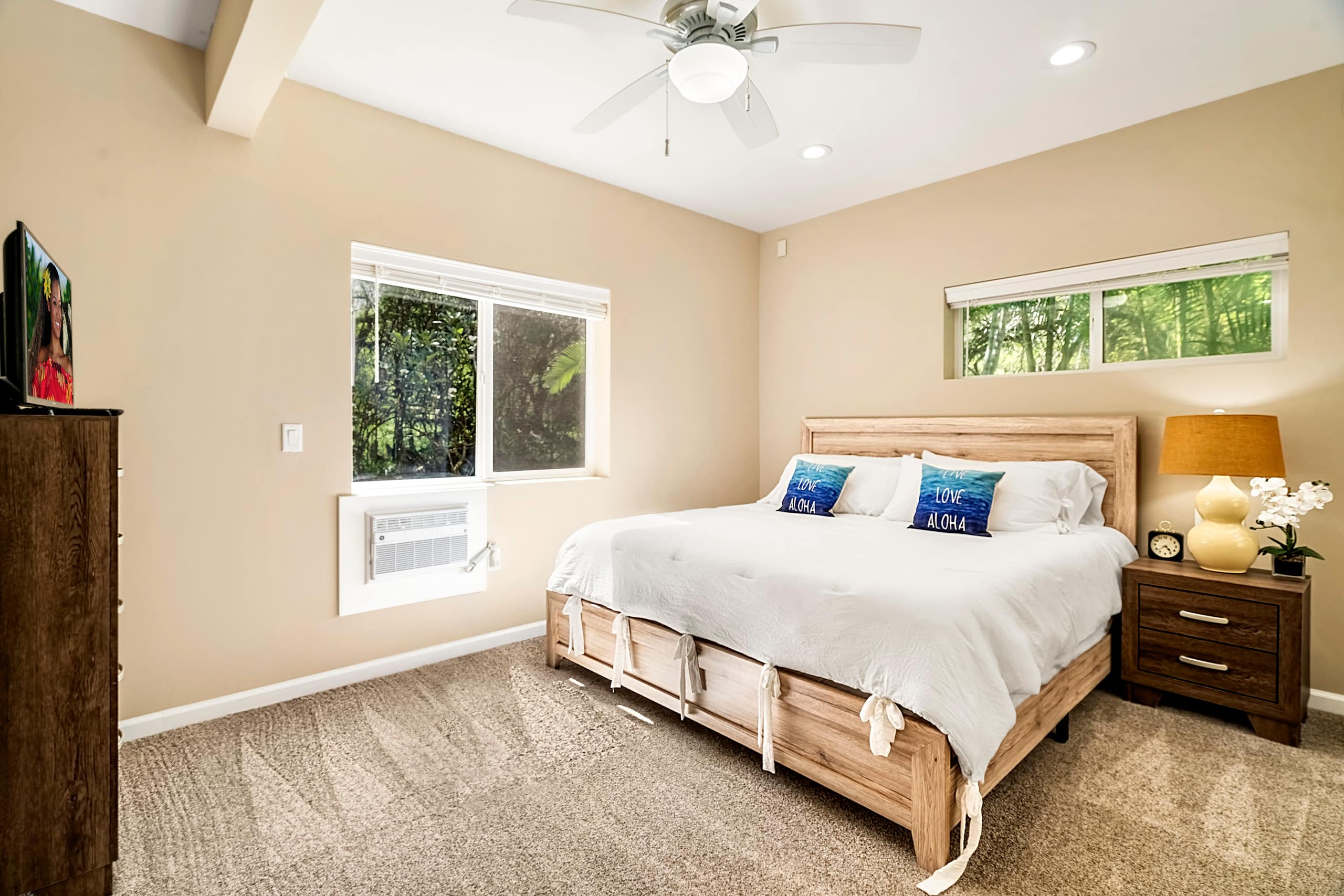 Home in Kailua-Kona · ★4.8 · 5 bedrooms · 6 beds · 3.5 baths - Image 30