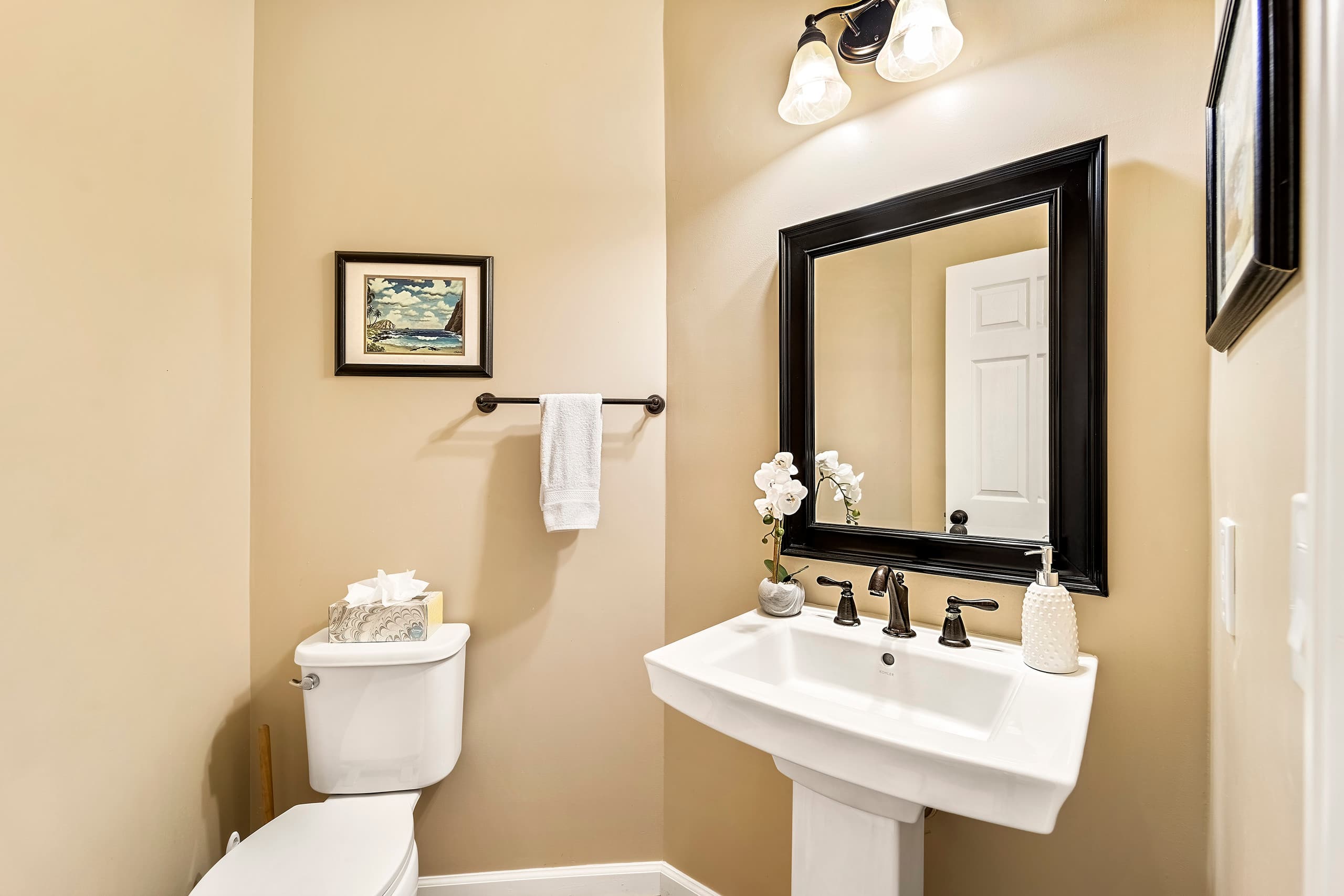 Home in Kailua-Kona · ★4.8 · 5 bedrooms · 6 beds · 3.5 baths - Image 23