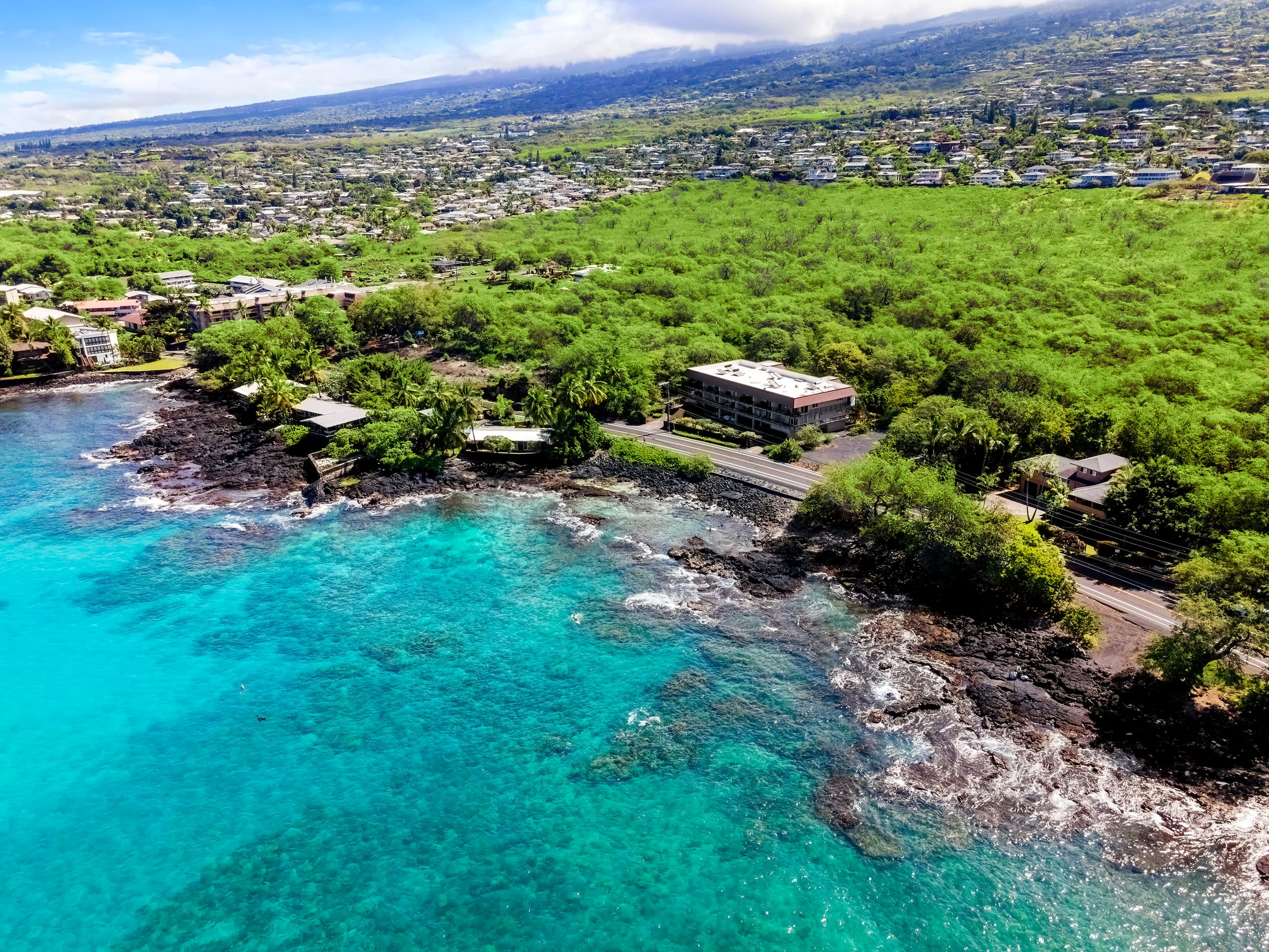Home in Kailua-Kona · ★4.8 · 5 bedrooms · 6 beds · 3.5 baths - Image 6