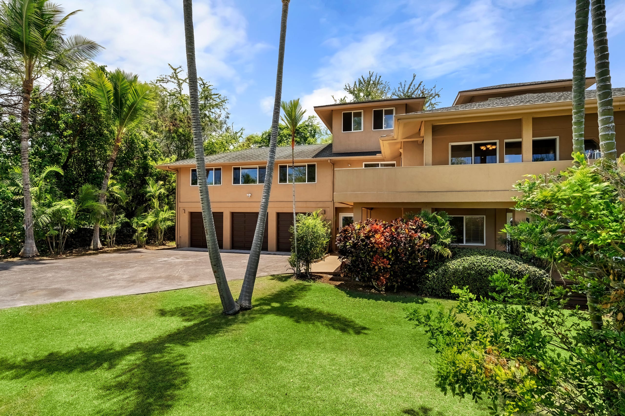 Home in Kailua-Kona · ★4.8 · 5 bedrooms · 6 beds · 3.5 baths - Image 42