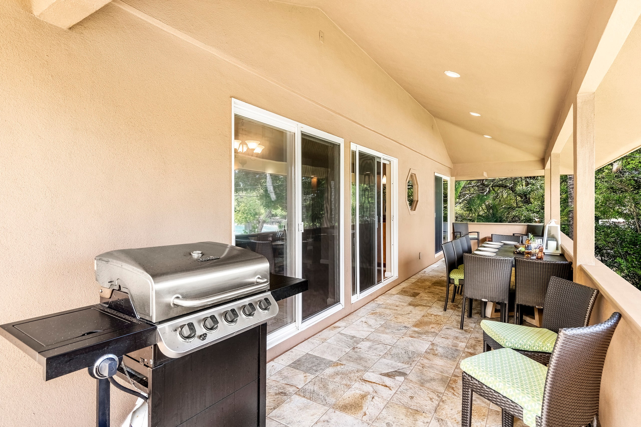 Home in Kailua-Kona · ★4.8 · 5 bedrooms · 6 beds · 3.5 baths - Image 45