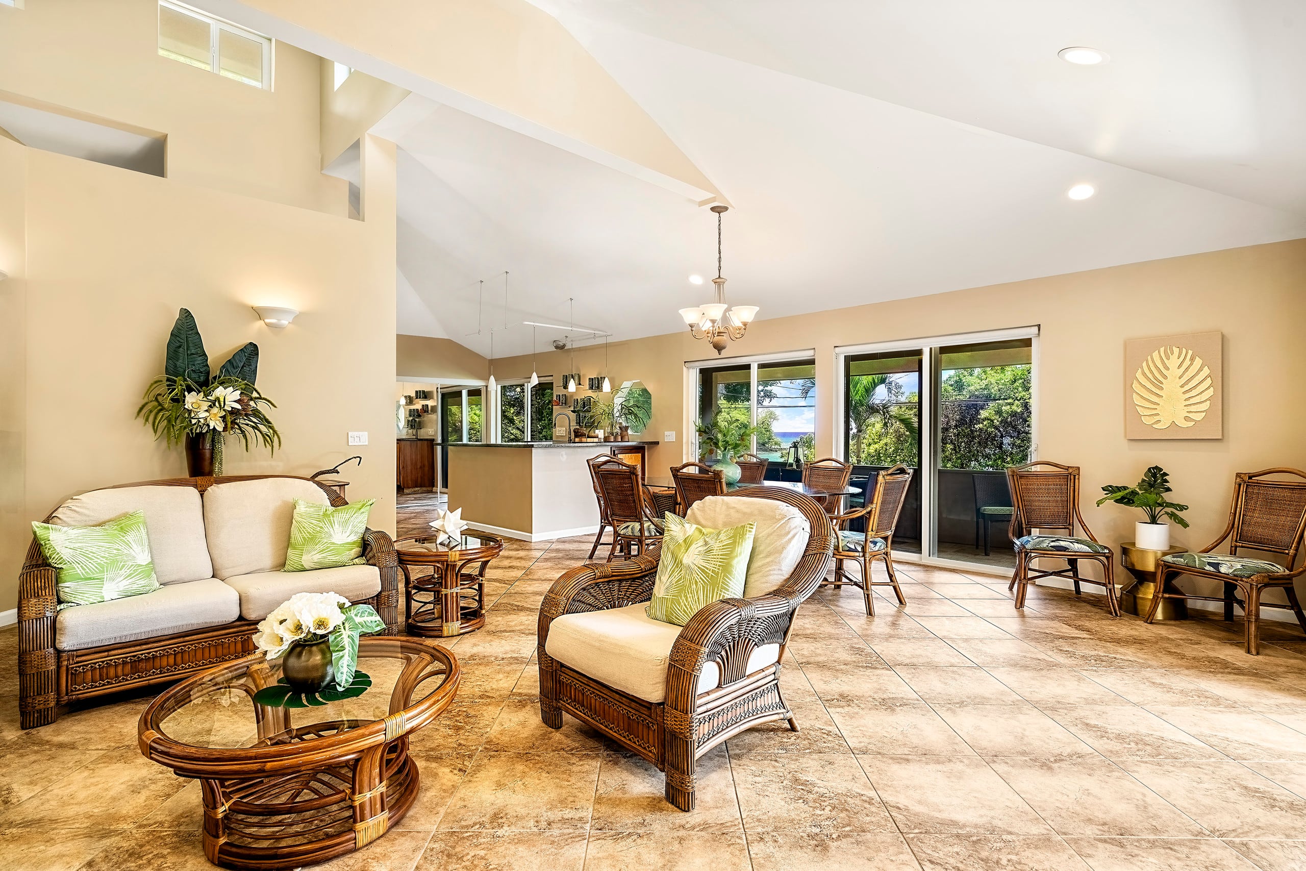 Home in Kailua-Kona · ★4.8 · 5 bedrooms · 6 beds · 3.5 baths - Image 9