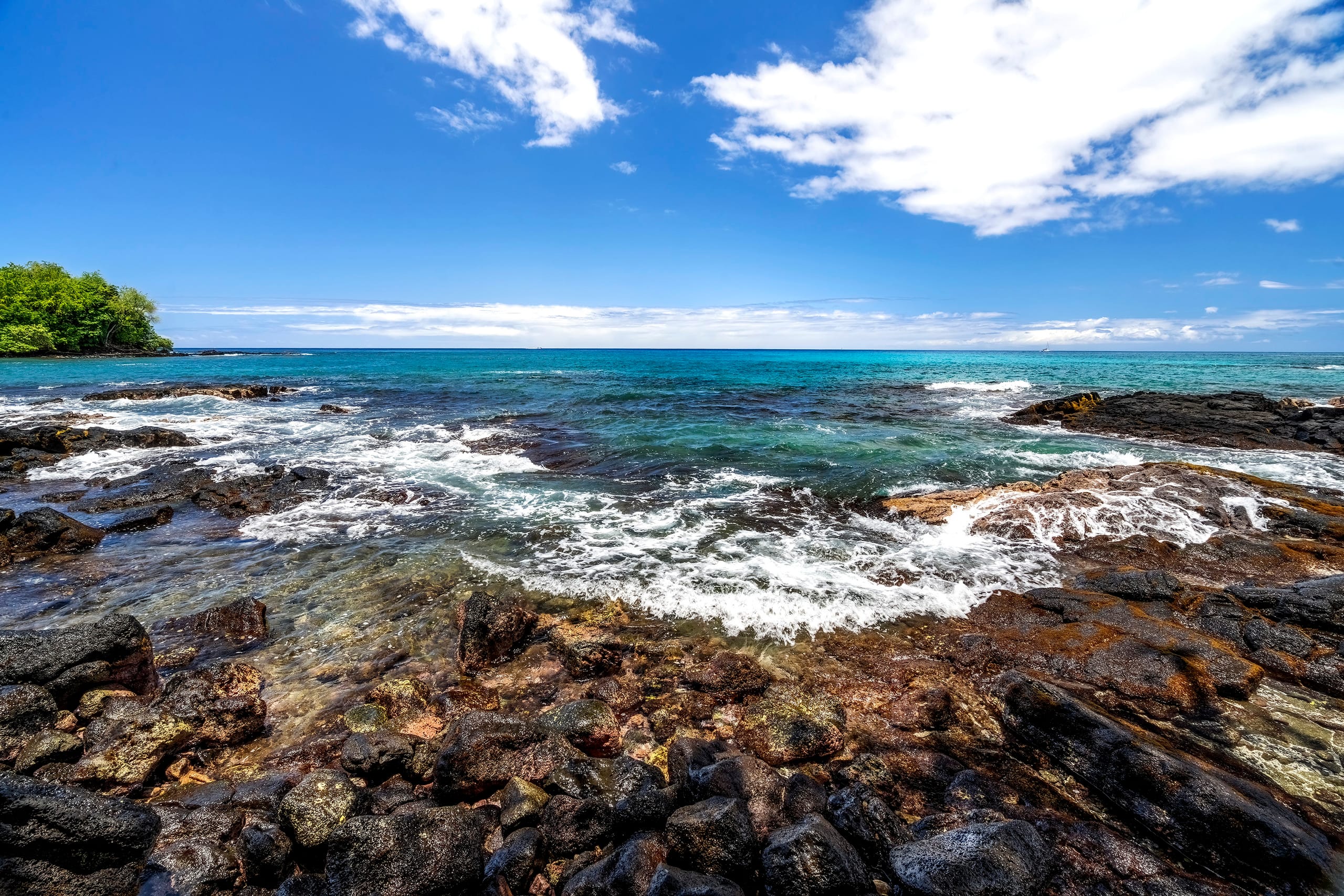Home in Kailua-Kona · ★4.8 · 5 bedrooms · 6 beds · 3.5 baths - Image 50