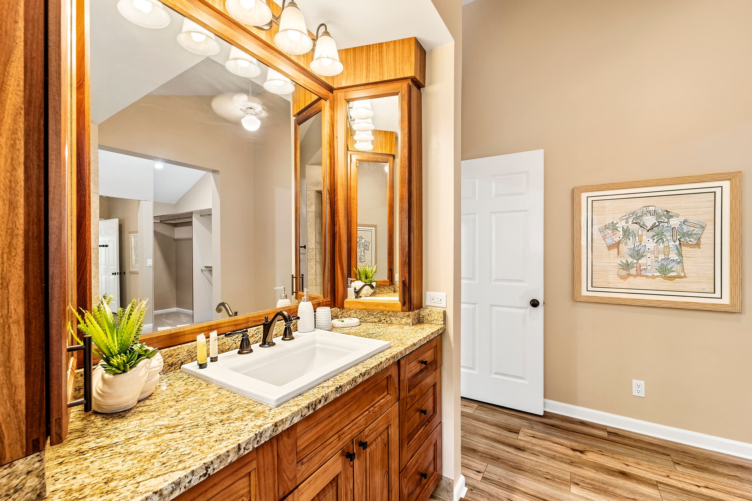 Home in Kailua-Kona · ★4.8 · 5 bedrooms · 6 beds · 3.5 baths - Image 28