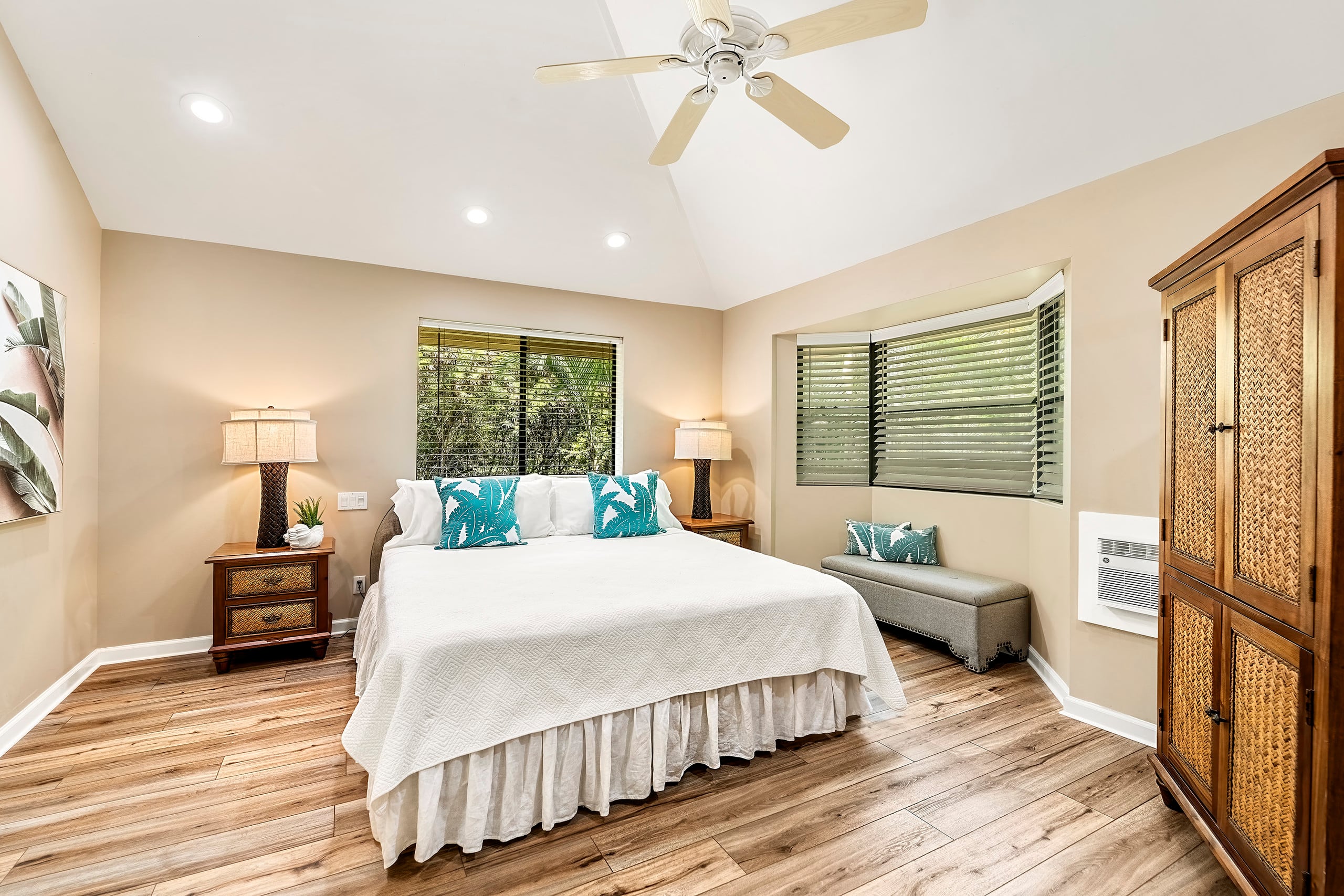 Home in Kailua-Kona · ★4.8 · 5 bedrooms · 6 beds · 3.5 baths - Image 24