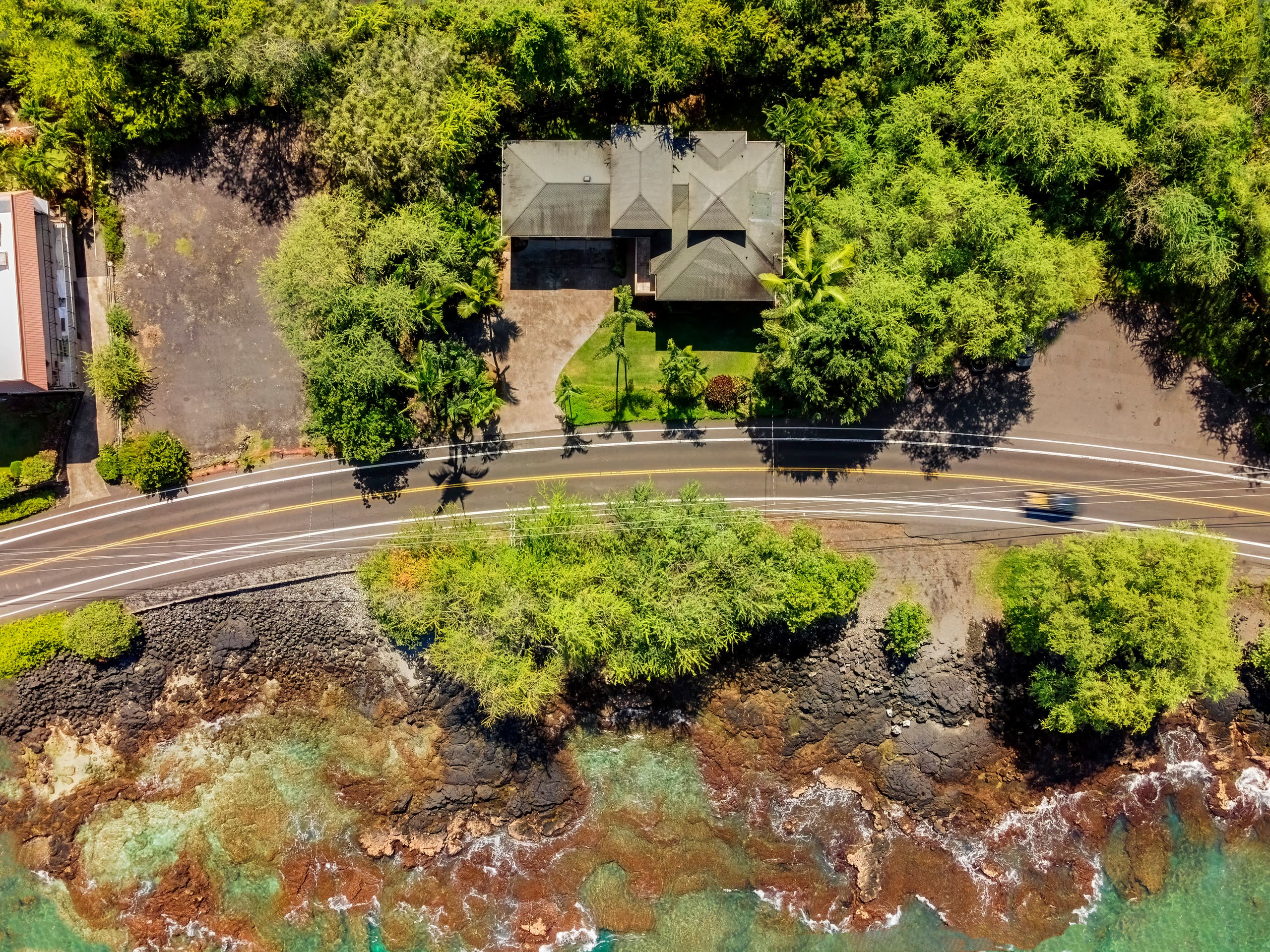 Home in Kailua-Kona · ★4.8 · 5 bedrooms · 6 beds · 3.5 baths - Image 48