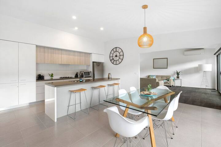 Ocean Haven – In the heart of Fairhaven gallery image 3