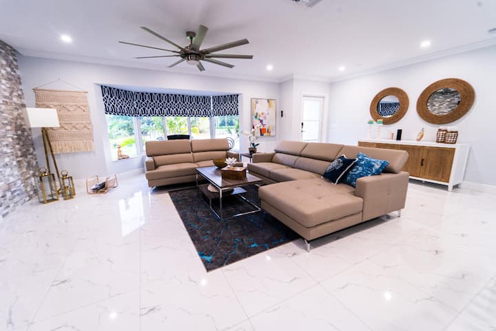 Luxury Villa That Your Family Deserves - Boca Raton, FL