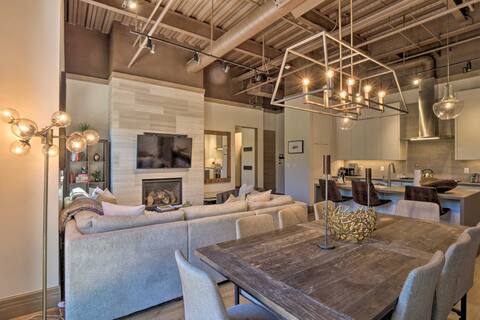 Luxury Loft in Avon w/ Pool + Hot Tub!