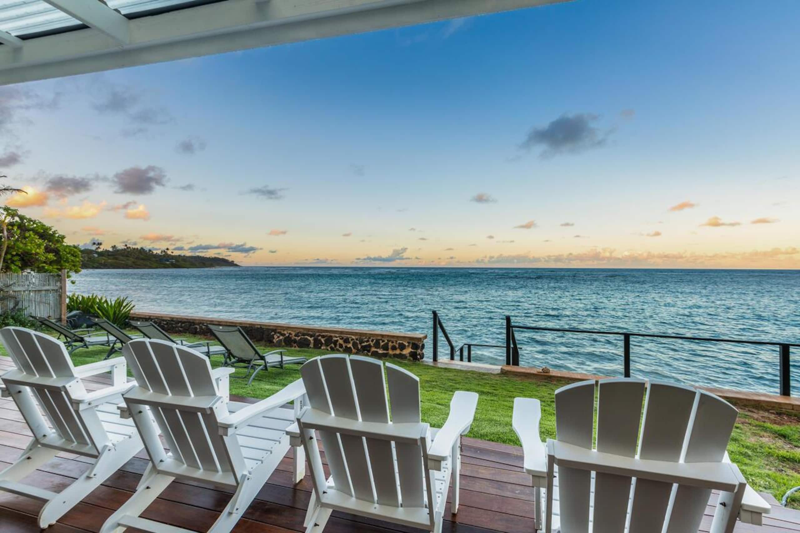 Modern, Beachfront 4 Bdrm - Eastside Retreat with - Photo 22