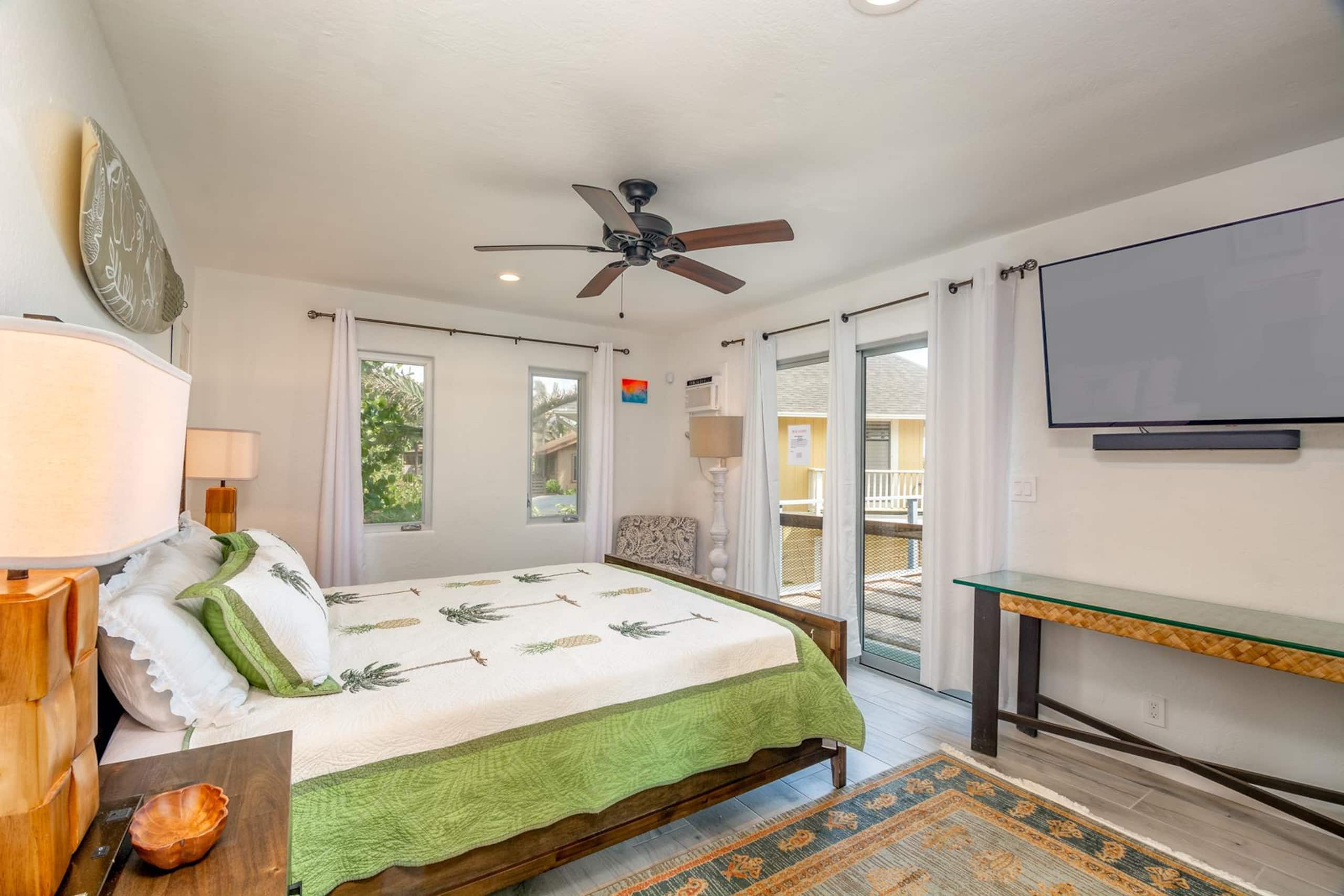Modern, Beachfront 4 Bdrm - Eastside Retreat with - Photo 8