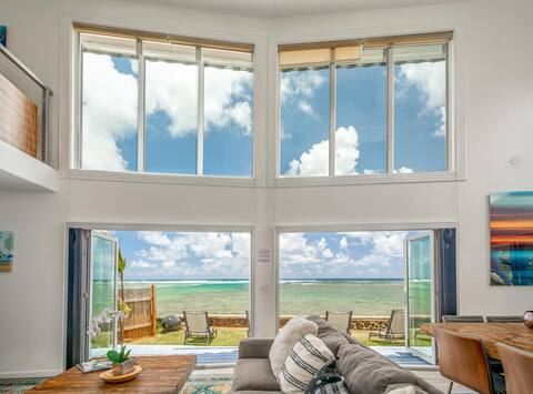 Modern, Beachfront 4 Bdrm - Eastside Retreat with