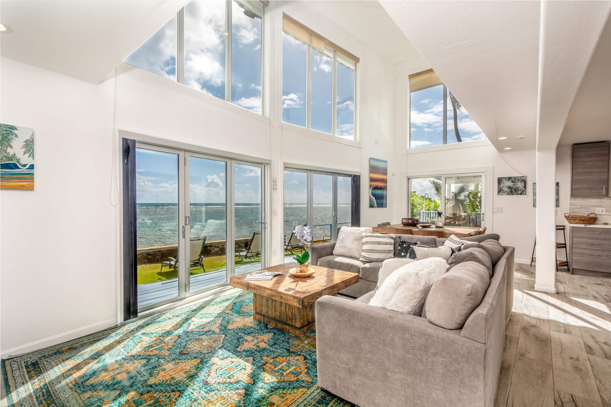 Modern, Beachfront 4 Bdrm - Eastside Retreat with - Photo 7