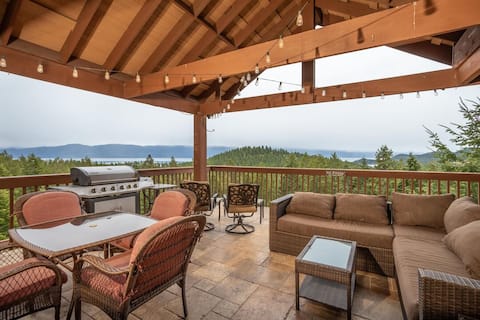 Lakeside home w/hot tub & indoor sauna w/views