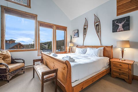 Forest Lane Hideaway-Sleeps 18 w/Private Hot Tub