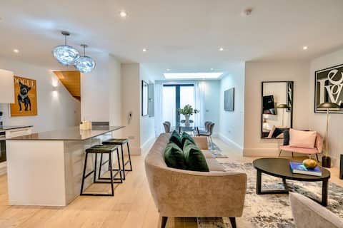 Sophisticated Lincoln’s Inn Apartment with Garden
