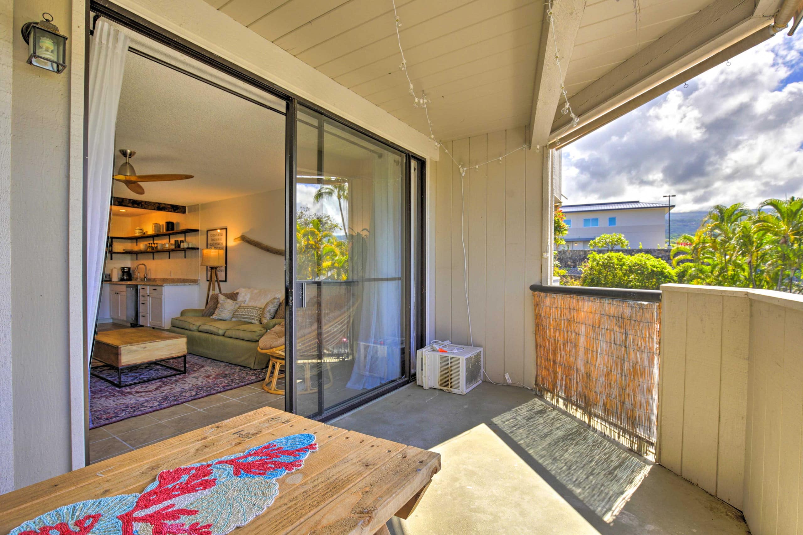 Condo in Kailua-Kona · ★4.72 · 1 bedroom · 1 bed · 1 bath - Image 11