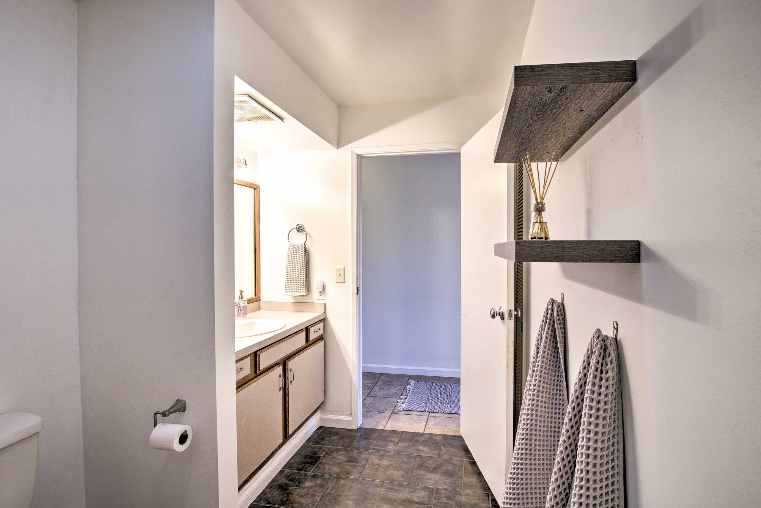 Condo in Kailua-Kona · ★4.72 · 1 bedroom · 1 bed · 1 bath - Image 18