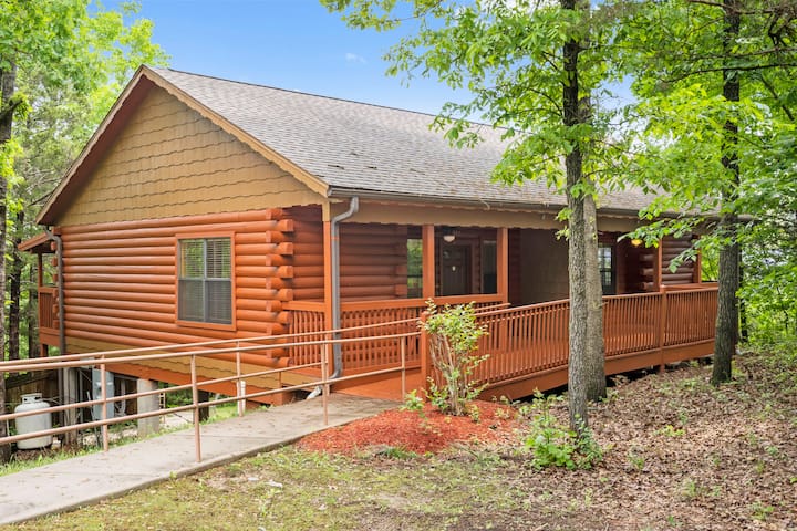 Charming "417 Dirt Road" Cabin For Two - Table Rock Lake
