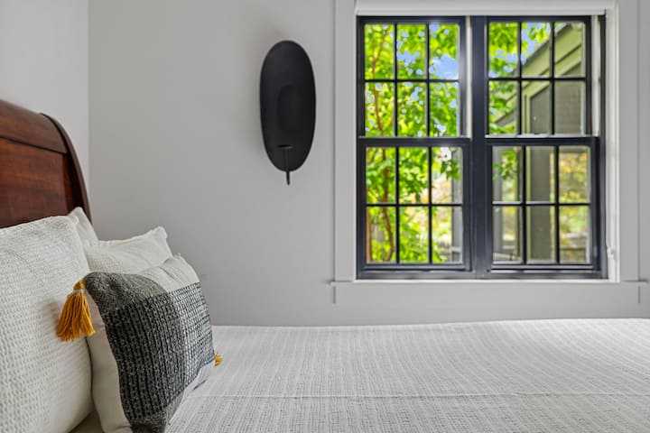 Another spacious and sumptuous bedroom to choose from for you or your guests.