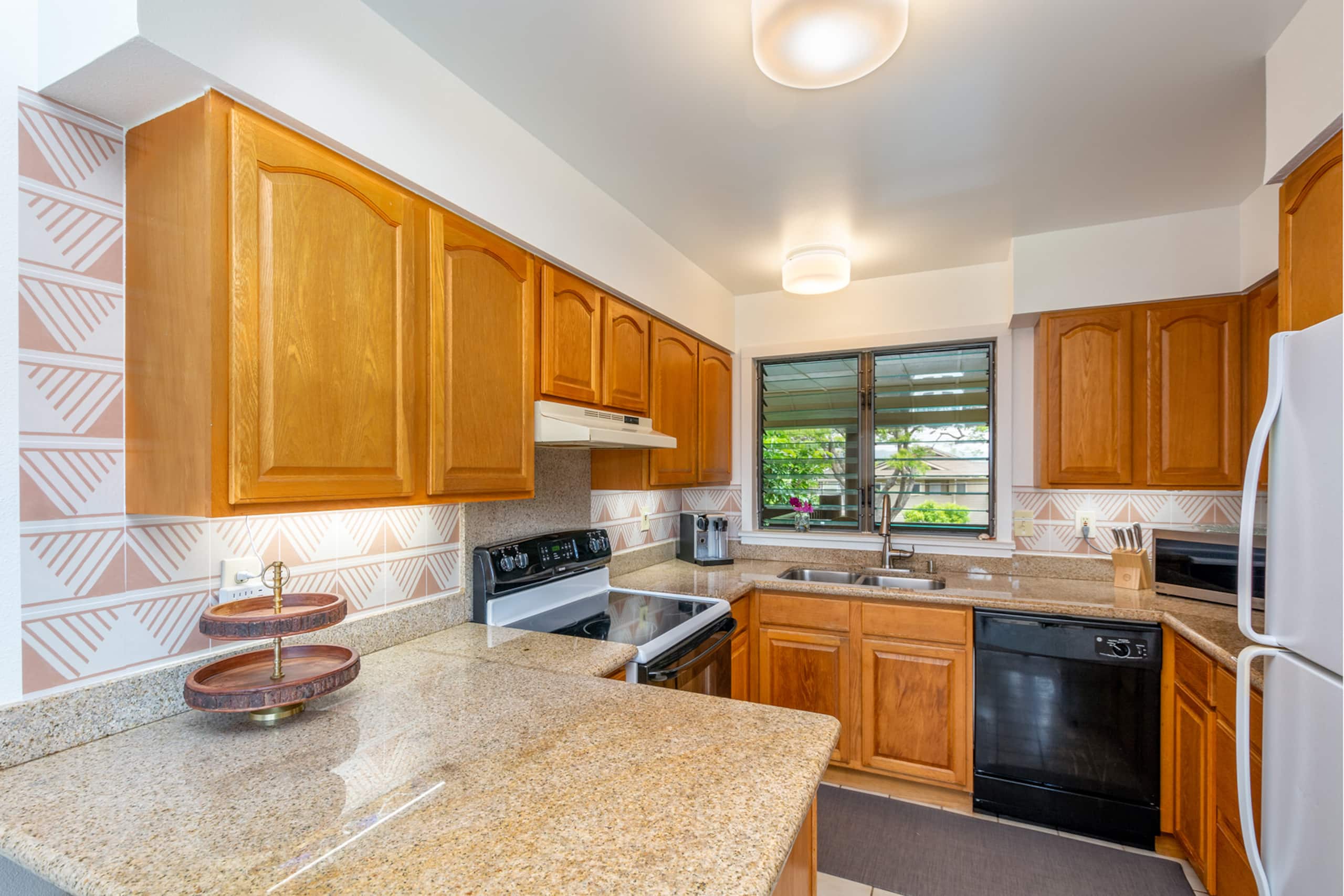 Condo in Kapaa · ★4.68 · 1 bedroom · 1 bed · 1.5 baths - Image 4