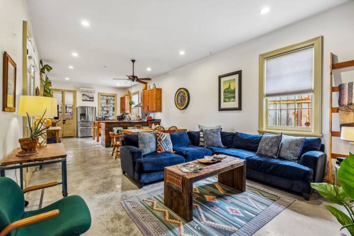 Charming Historic House w Pool & Hot Tub 5 BR|3 BA gallery image 4