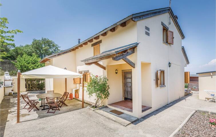 Cozy home in Macanet de la Selva gallery image 2