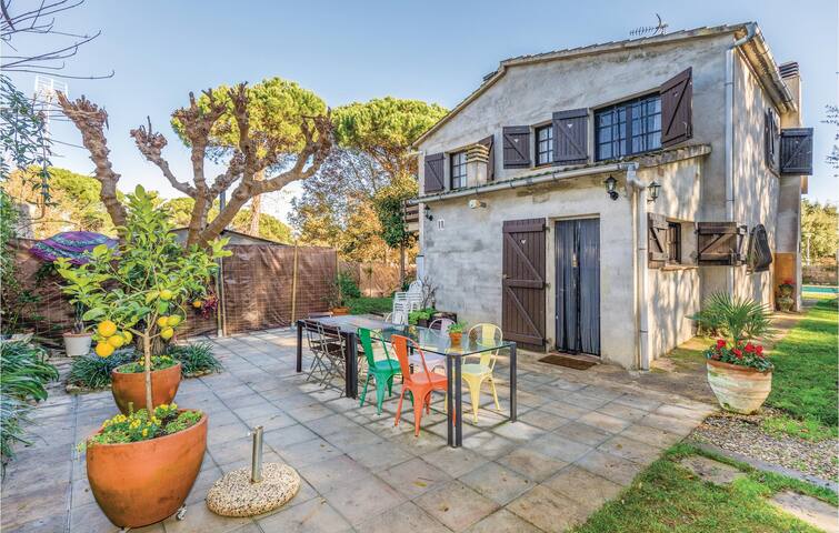 Lovely home in Vidreres with WiFi gallery image 5