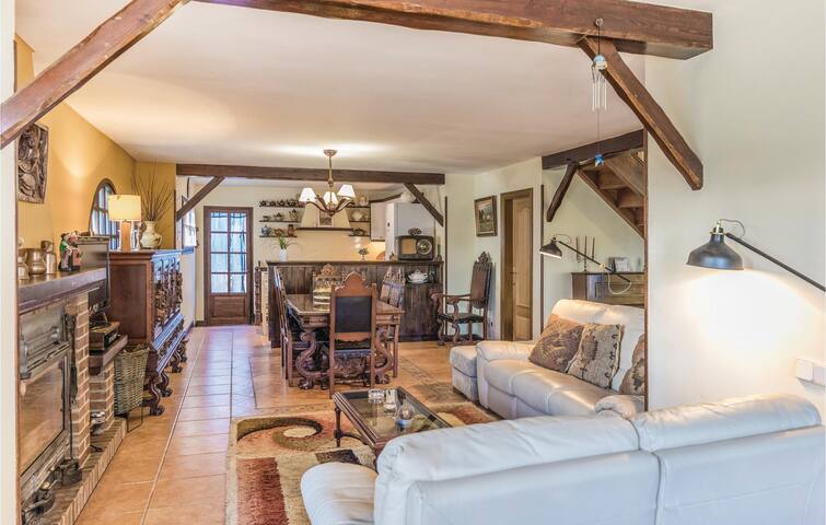 Lovely home in Vidreres with WiFi gallery image 2