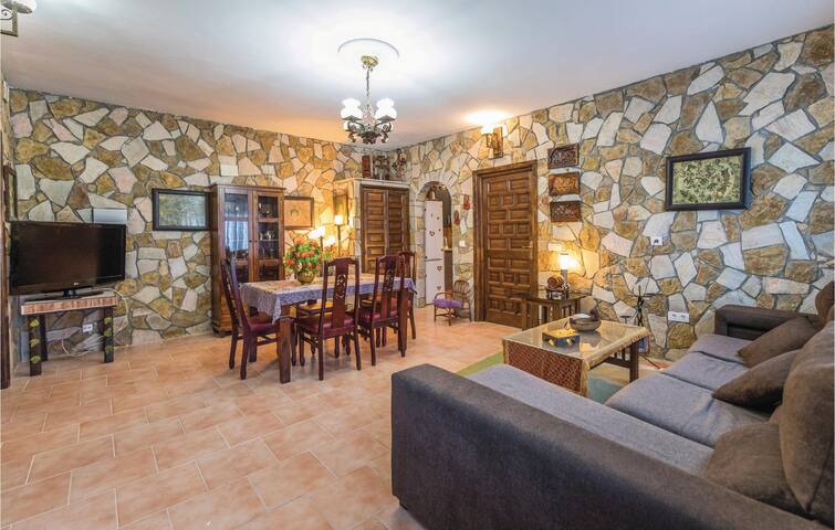 2 bedroom nice home in Puig Ventos gallery image 2