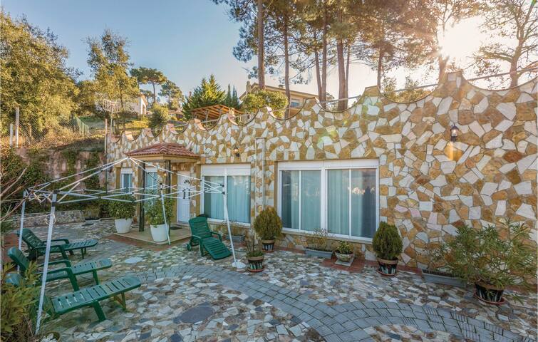 2 bedroom nice home in Puig Ventos gallery image 3