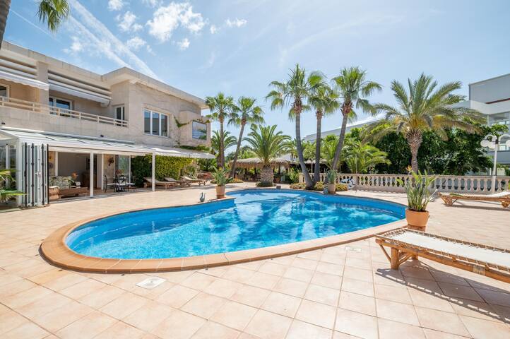 Villa Quesada gallery image 3