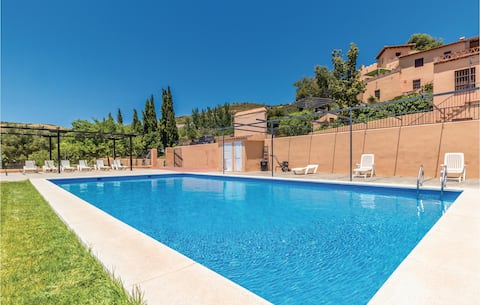 Lovely home in Periana with WiFi