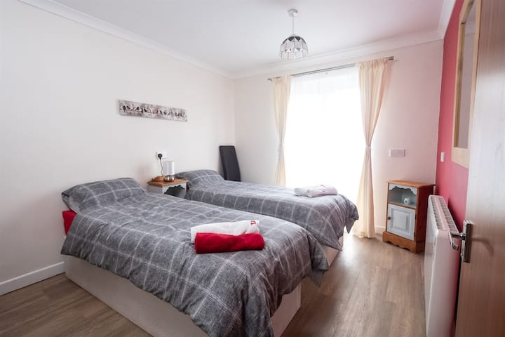 Second bedroom
