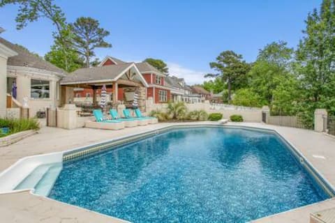 Cavalier Manor: Pool, Luxury Home, & Scenic Views