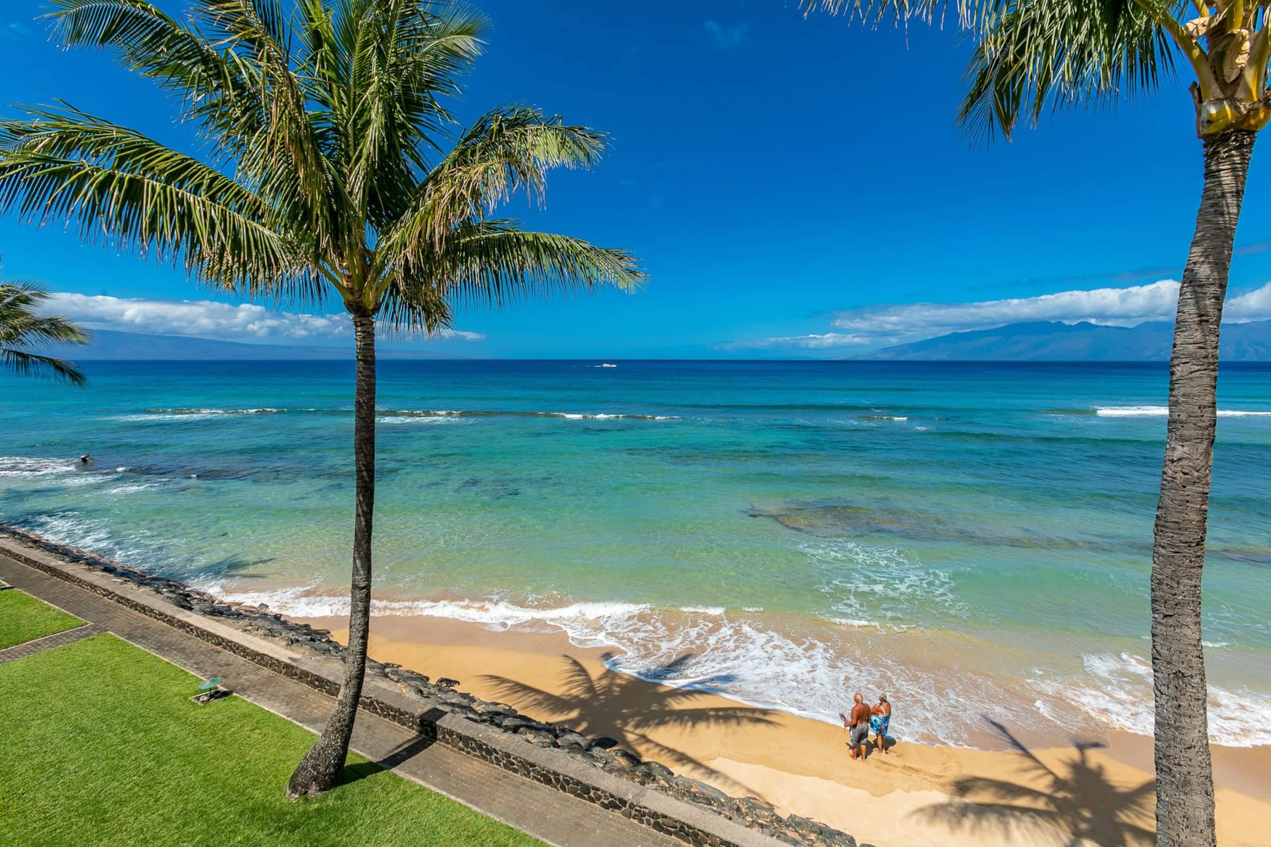 Condo in Lahaina · ★4.93 · 2 bedrooms · 2 beds · 2 private baths - Image 15