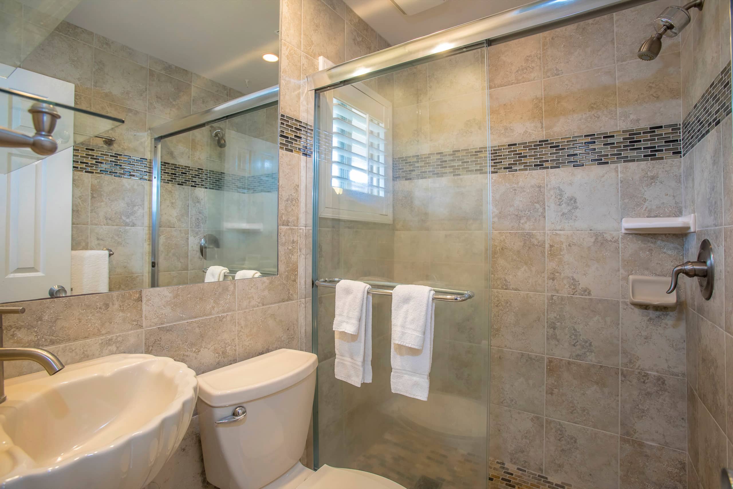 Condo in Lahaina · ★4.93 · 2 bedrooms · 2 beds · 2 private baths - Image 6