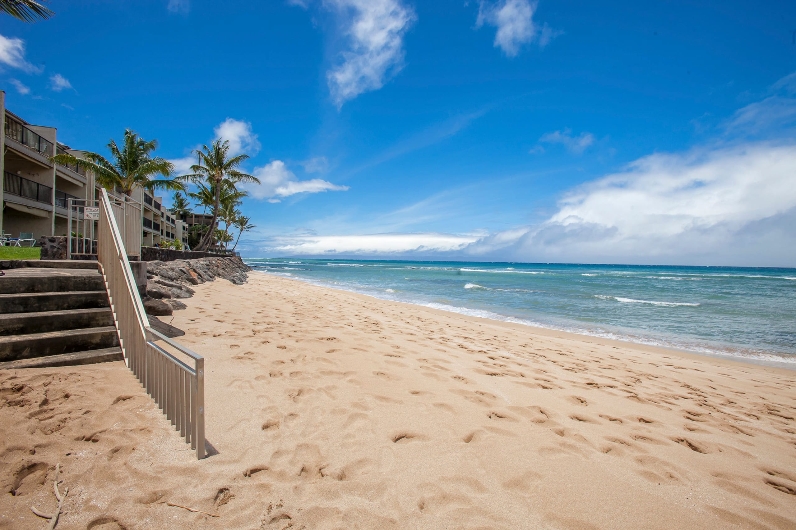 Condo in Lahaina · ★4.93 · 2 bedrooms · 2 beds · 2 private baths - Image 14
