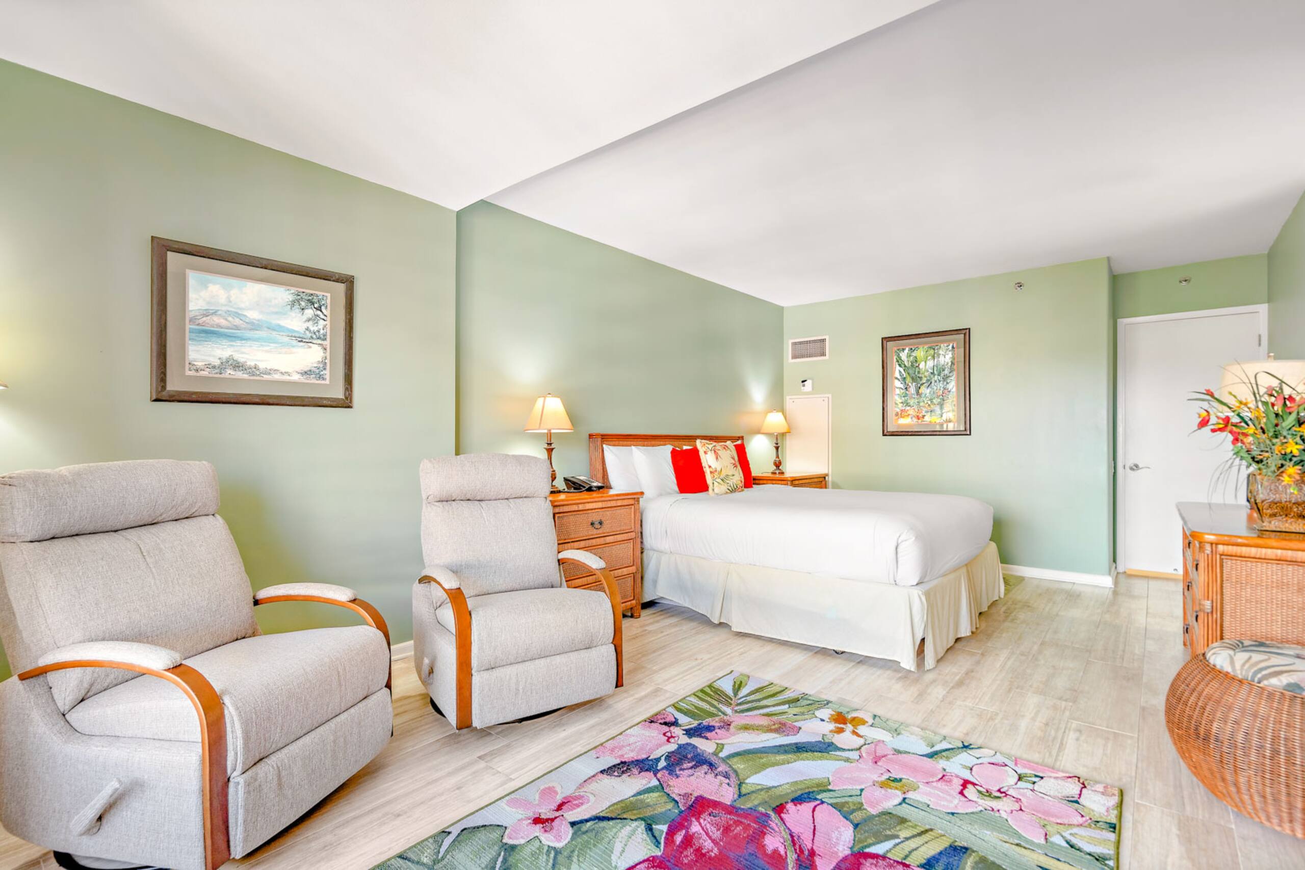 Condo in Lahaina · ★4.9 · 2 bedrooms · 4 beds · 2 shared baths - Image 20